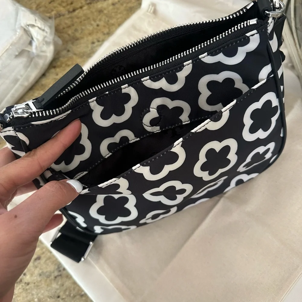 New Tory Burch NYLON PRINTED WEB CONVERTIBLE CROSSBODY BLACK-IVORY THE FLOWER